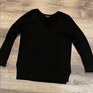 Athleta Hanover Black V-Neck Sweater small